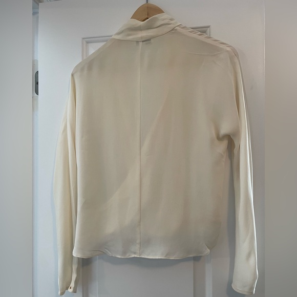 Aritzia Babaton silk blouse - Picture 3 of 3